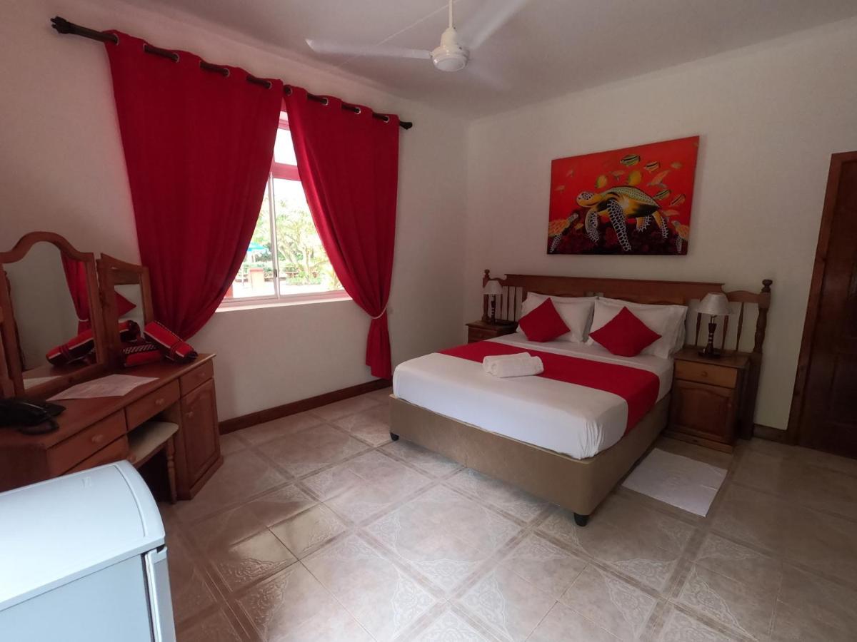 אנס לזיו Le Chevalier Bay Guesthouse מראה חיצוני תמונה